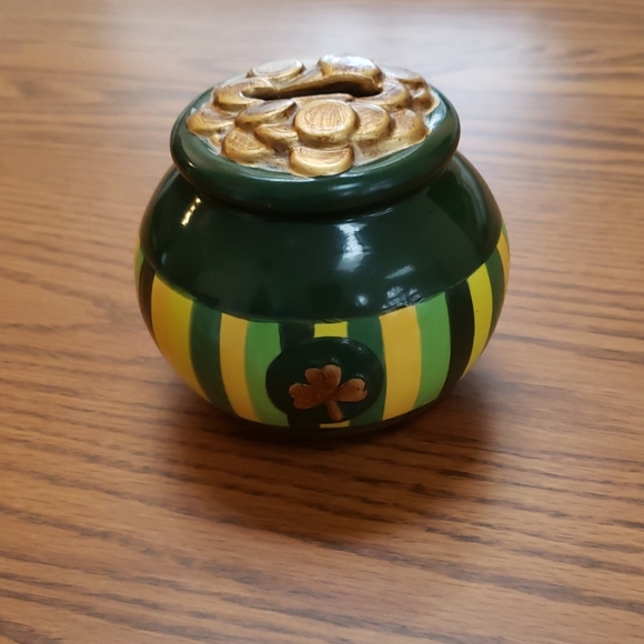 Russ Shamrock bank - Picture 1 of 1